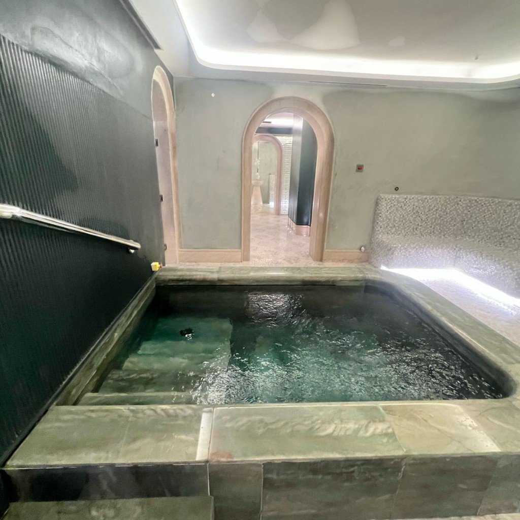 hydrotherapy-physiotherapy-medical-sensory-pool-massor-maroc (9)