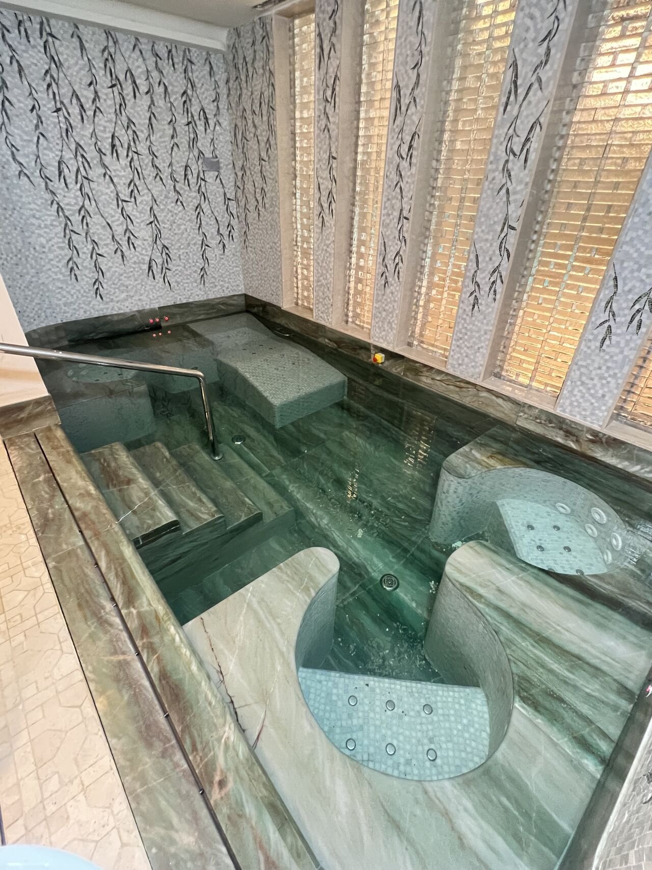royal-mansour-casablanca-pool-spa-jacuzzi
