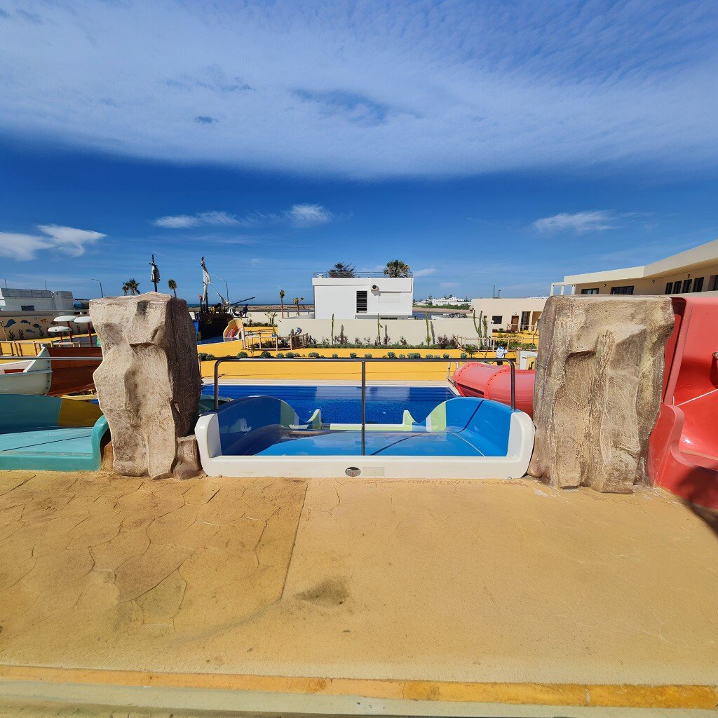 water-slide-and-cascade-water-park-massor-maroc (7)