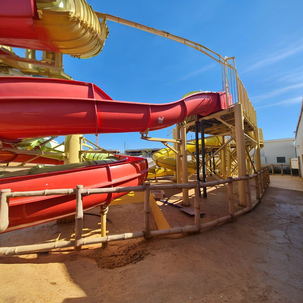 water-slide-and-cascade-water-park-massor-maroc (8)